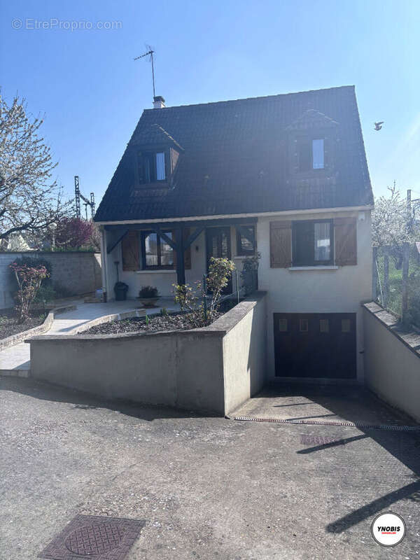 Maison à LES MUREAUX