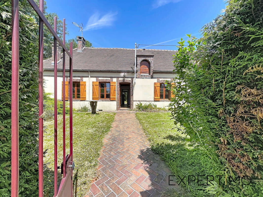 Maison à LE MESNIL-THOMAS