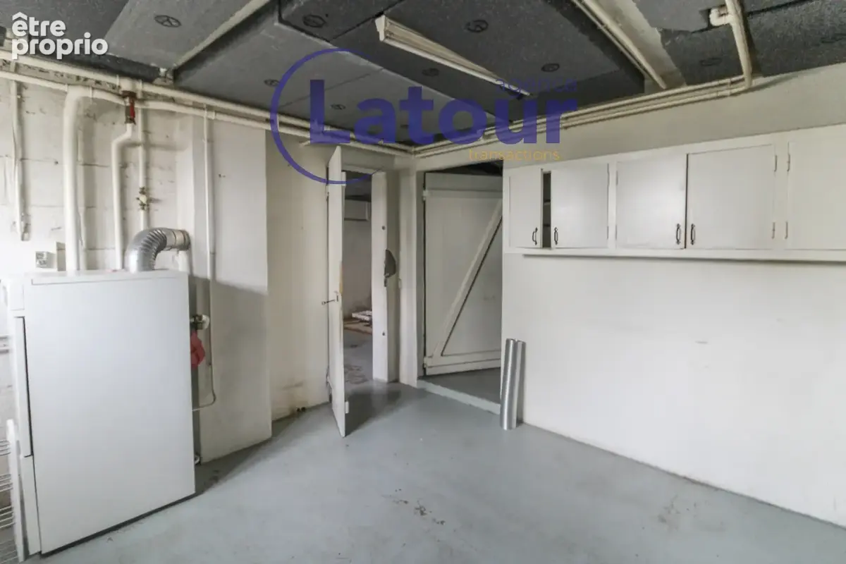 A dreux, sur un terrain de 1500 m2, maison familiale de 6 pieces sur sous-sol total. - photo 13