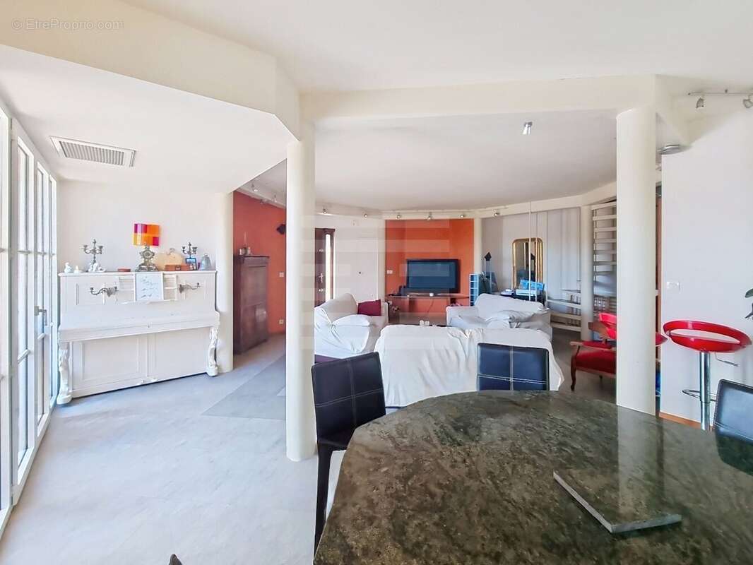 Maison à LEZIGNAN-CORBIERES