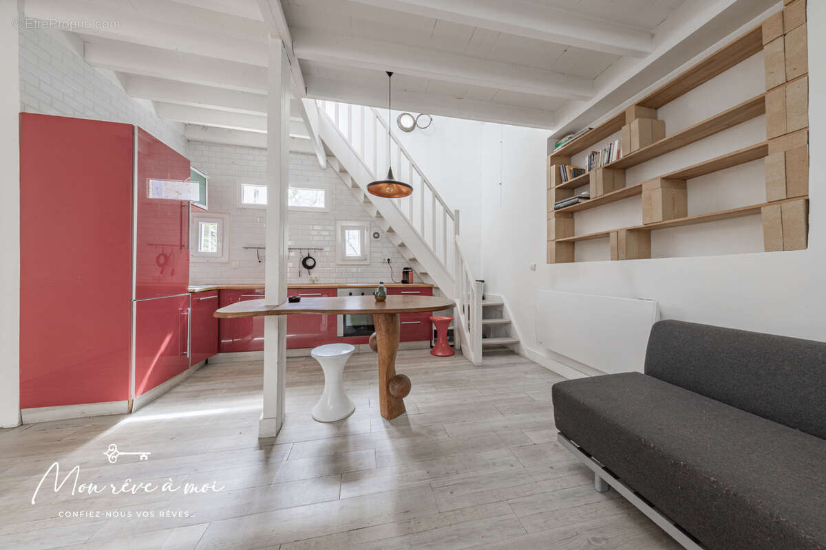 Appartement à PARIS-18E