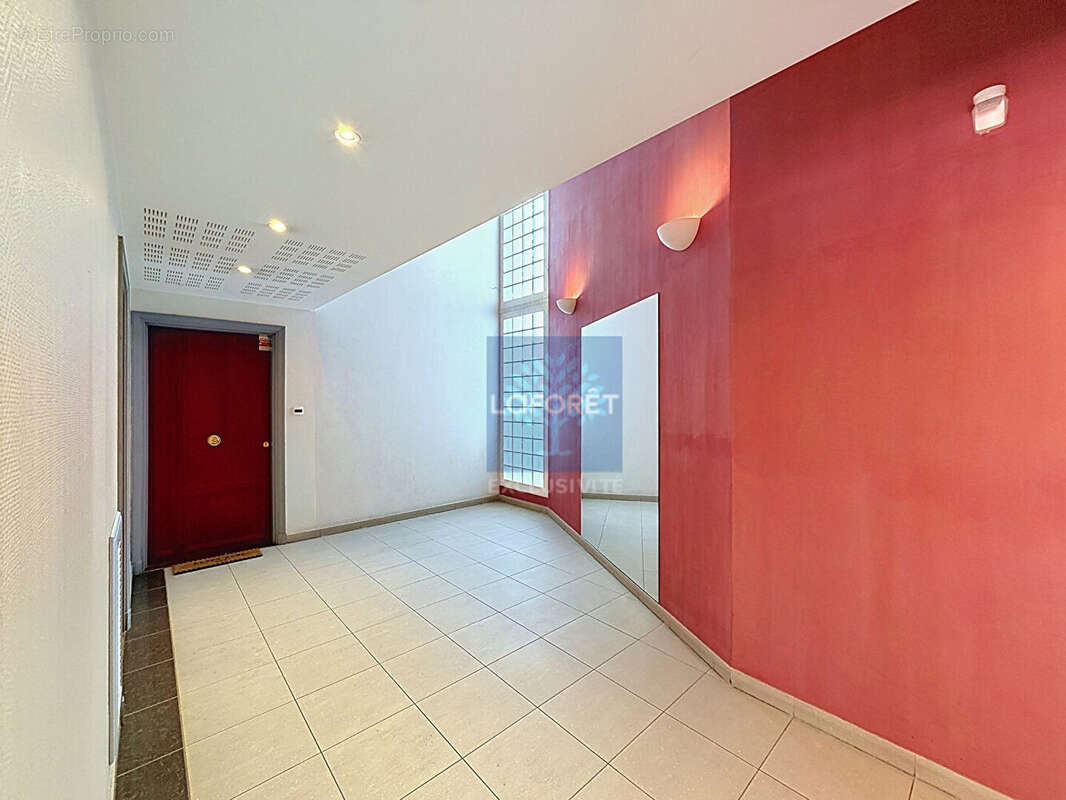 Cergy (95) - appartement trois pieces avec une belle terrasse + parking - photo 13