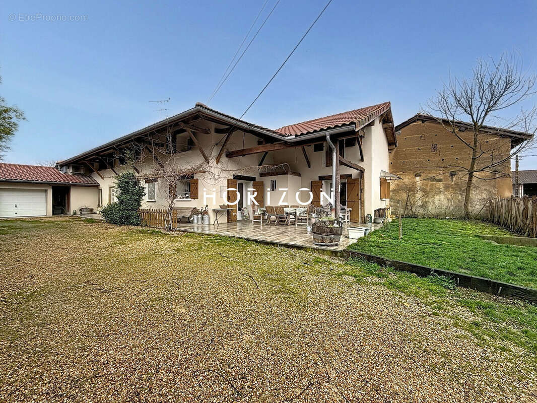 Maison à CRECHES-SUR-SAONE