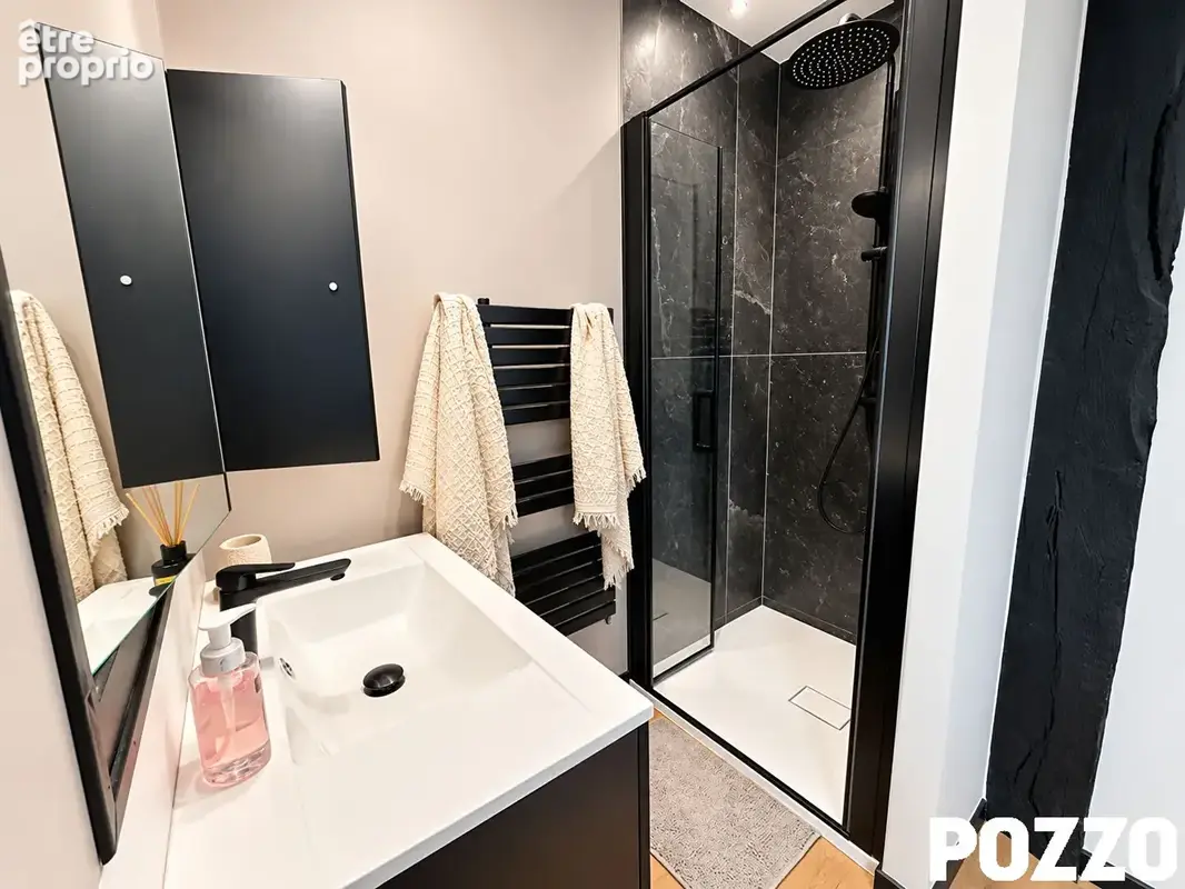 A Vendre - Avranches - Appartement duplex 3 pièce(s) 76.42 m² -parking - photo 6