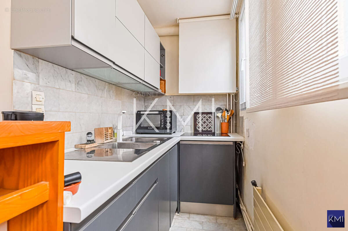 Appartement à PARIS-18E