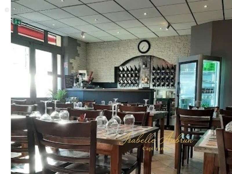 Commerce à SAINT-EGREVE