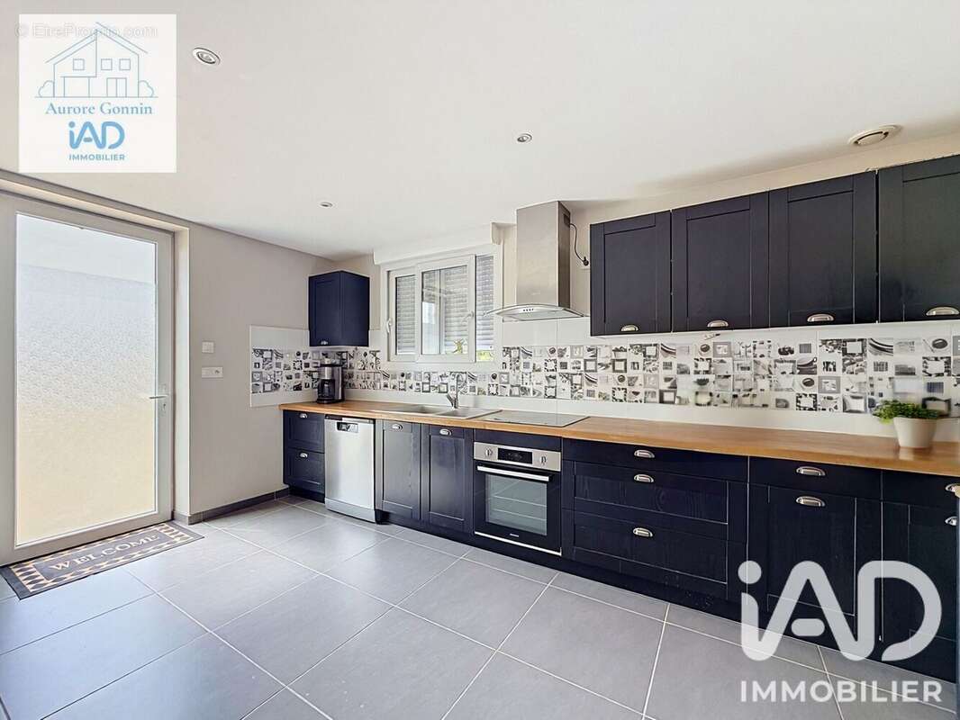 Maison 88 m² à Villeneuve-Sur-Allier  - photo 2