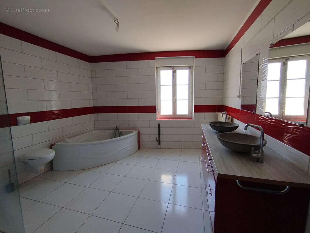 Maison SERAUCOURT-LE-GRAND 8 pièces 181 m² - photo 11