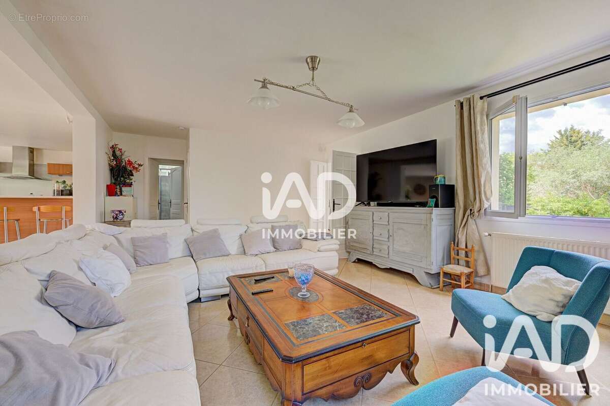 Maison 168 m² à Mareuil-Les-Meaux  - photo 8