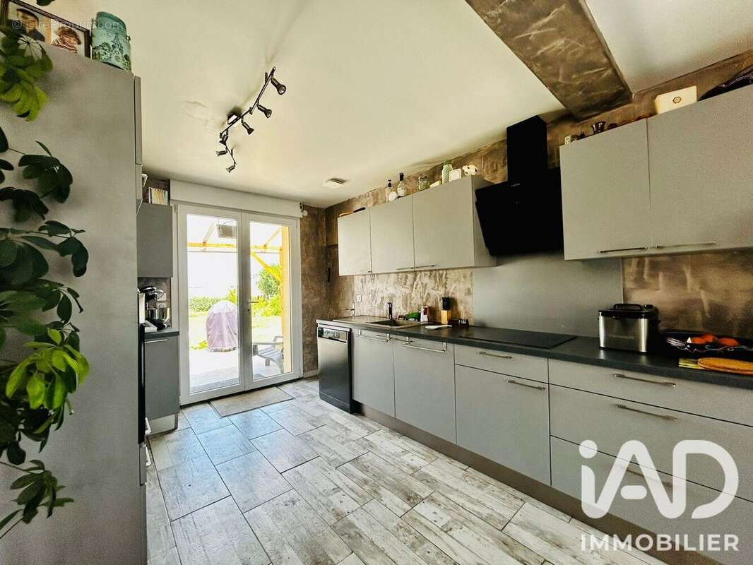 Maison 82 m² à Oysonville  - photo 5