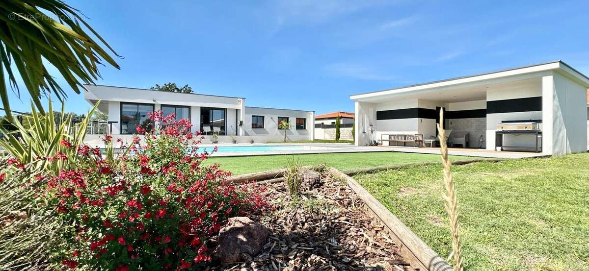 Photo 1 - Maison à ORCET