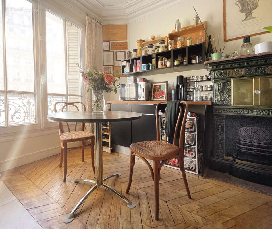 Appartement à PARIS-18E