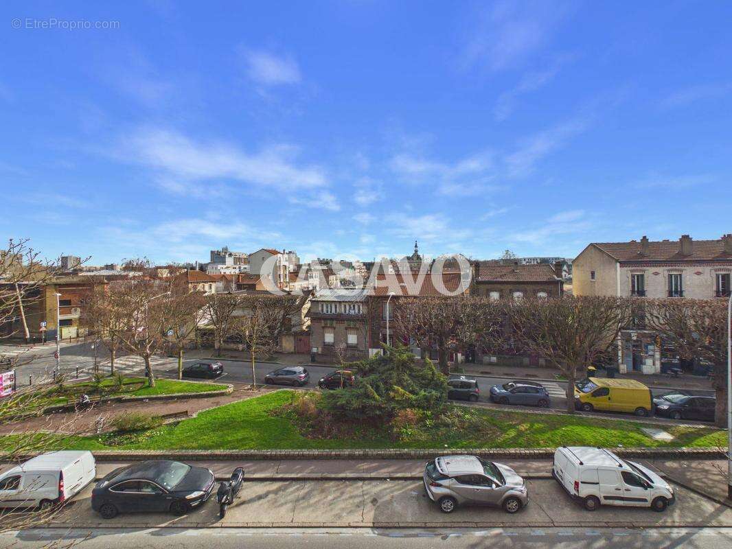 Appartement à LA COURNEUVE