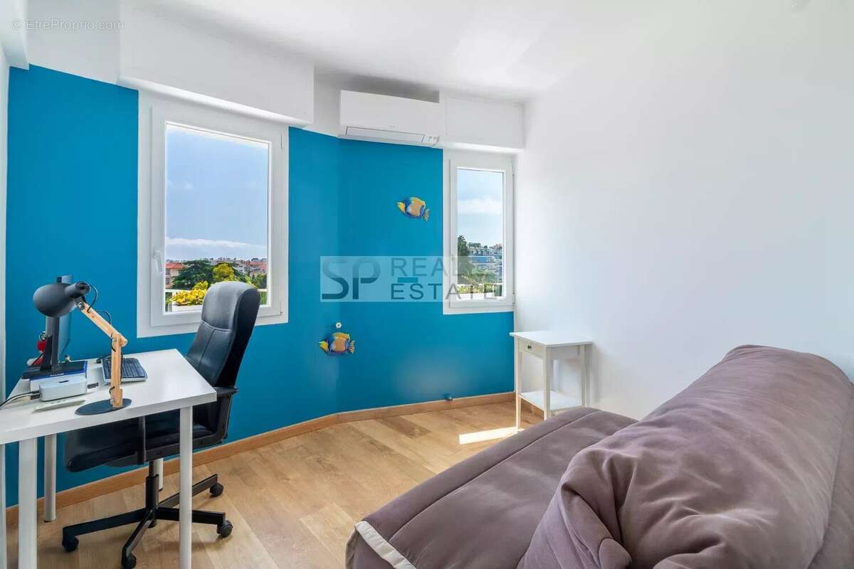 Appartement à LE CANNET