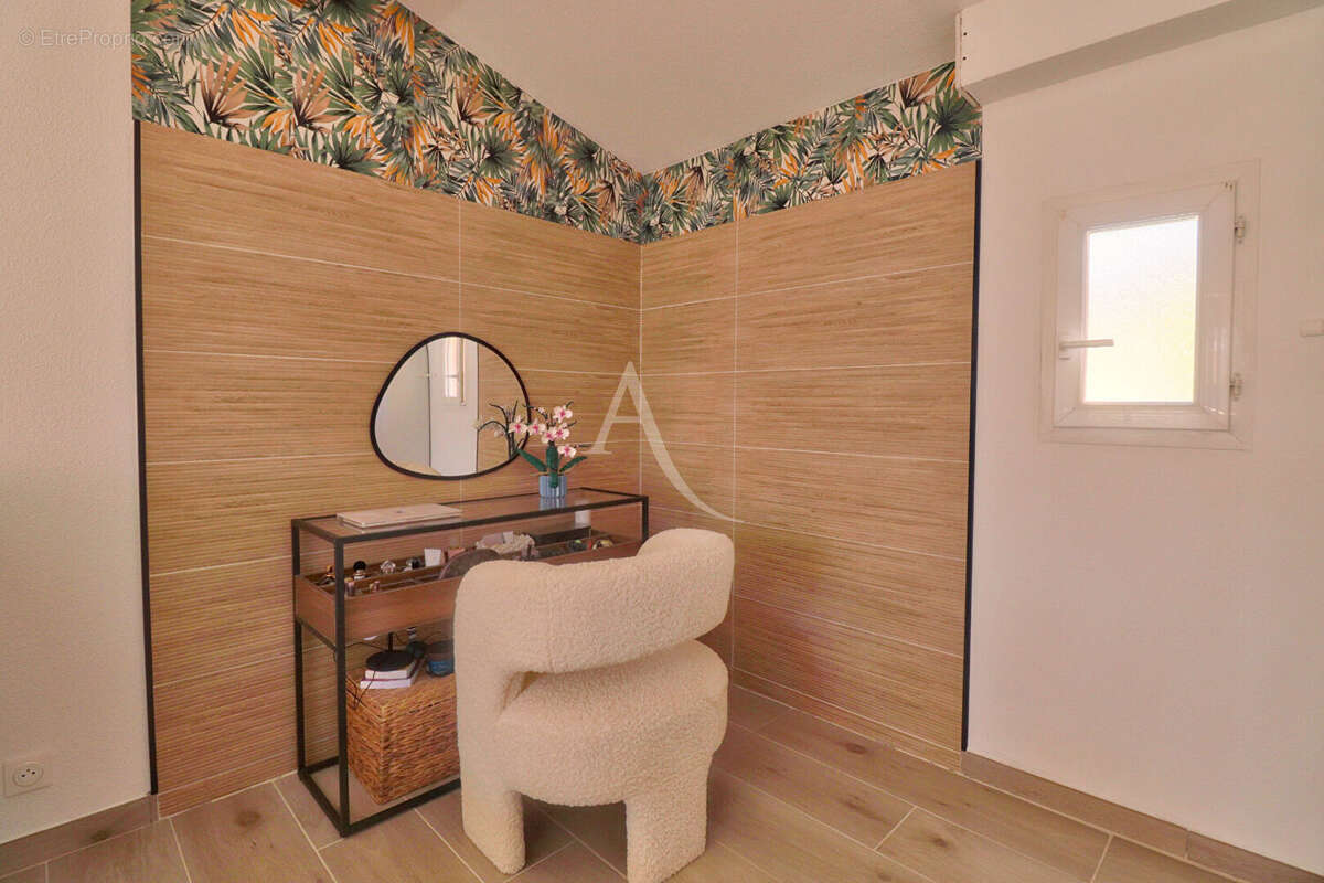 Maison à GREOUX-LES-BAINS