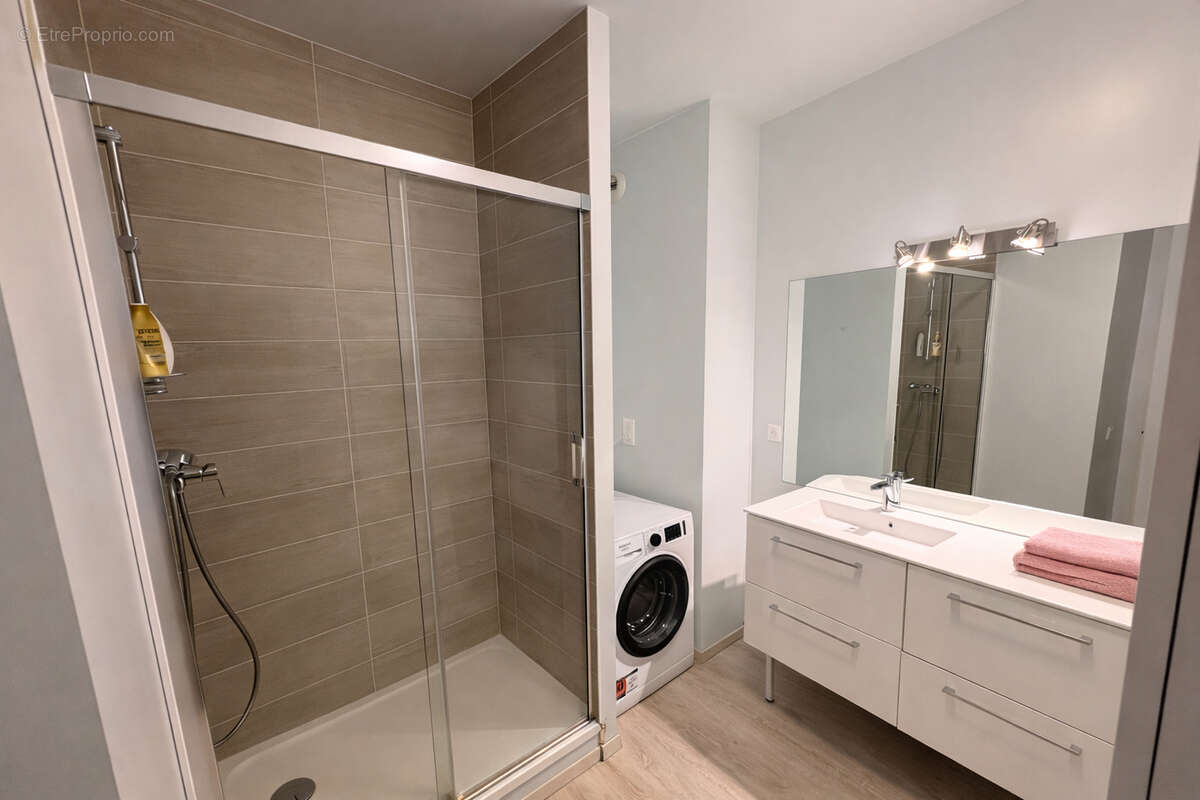 Appartement à LAMORLAYE