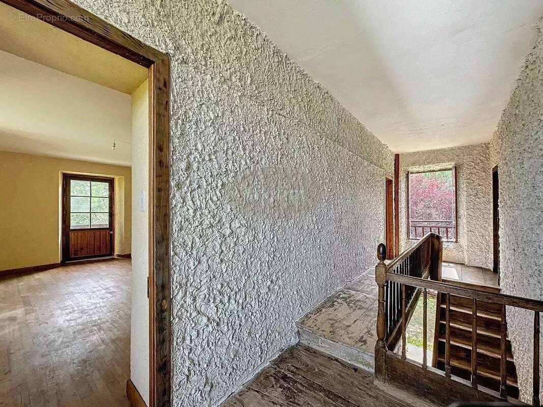 Maison à MONLEON-MAGNOAC