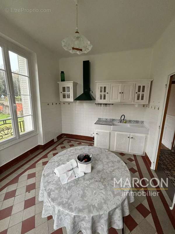 Maison à SAINT-MERD-LA-BREUILLE