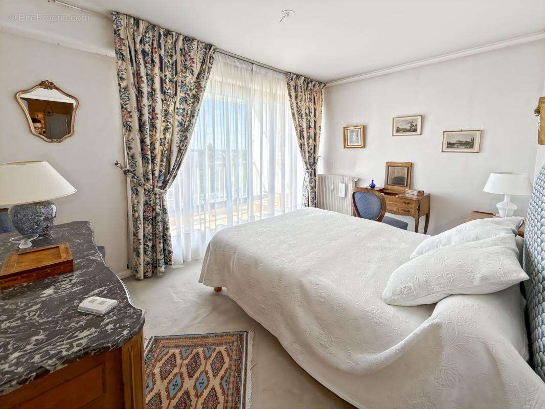 Prenez de la hauteur ! Spacieux 4 pièces de 86 m² baigné de lumière avec balcon - photo 4