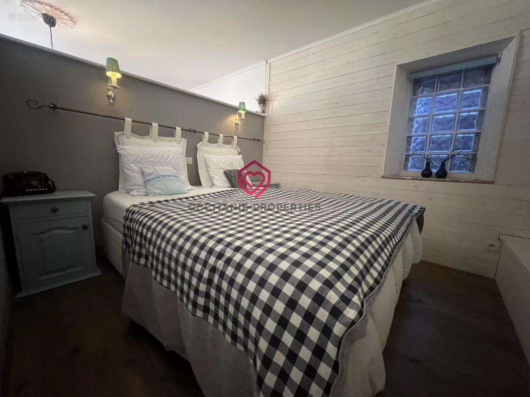 Maison à SAINT-BEAT