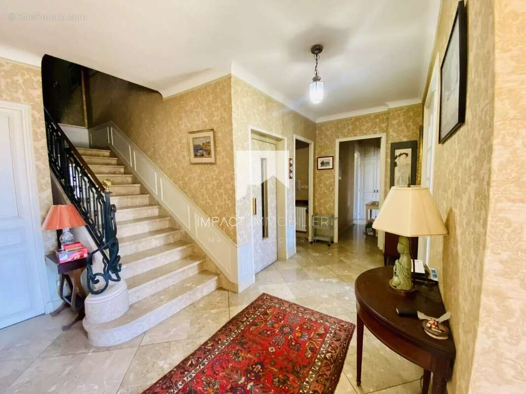 Maison à HYERES