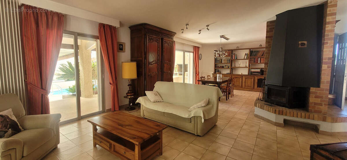 Maison à SAINT-PAUL-TROIS-CHATEAUX