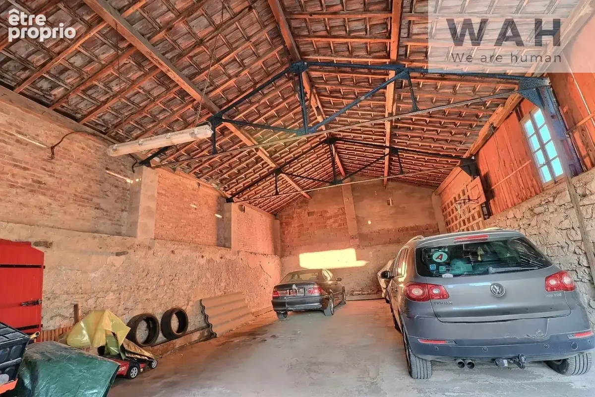 Vente mas de 200m2 et grange sur terrain de 711m2 et 4000m2 - photo 8