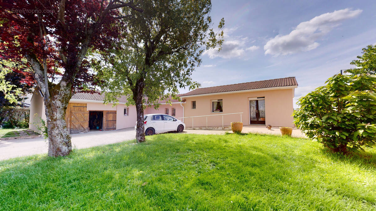 Maison à SAINT-ANDRE-DE-CORCY