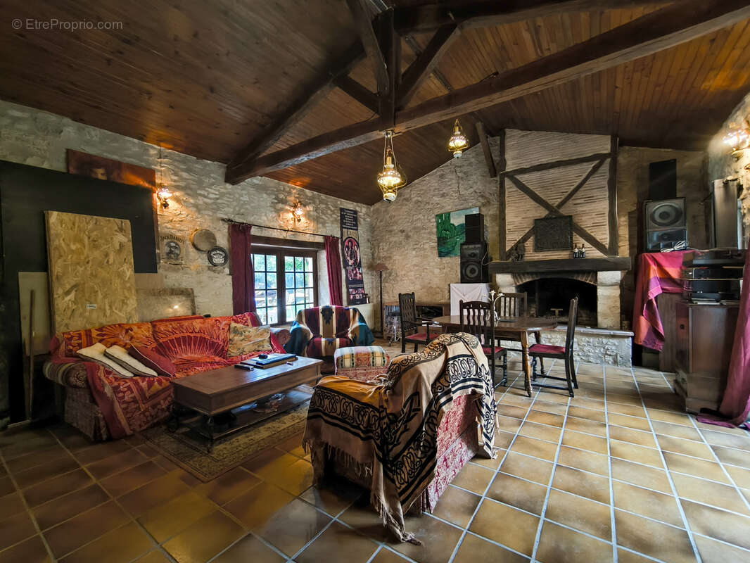 Maison à BAGAT-EN-QUERCY