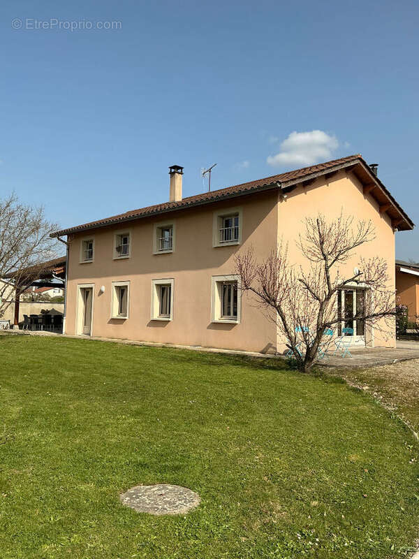 Maison à JASSERON