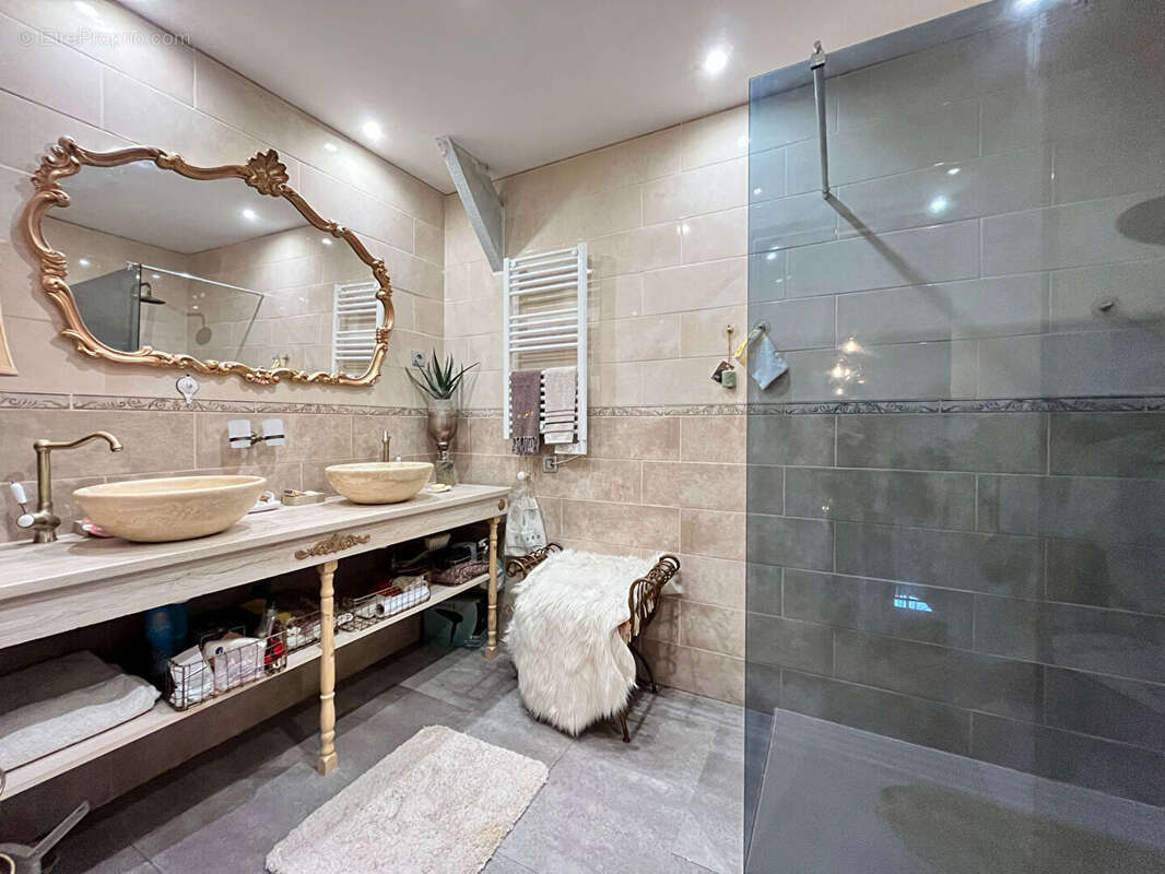 Maison à SAINTE-LIVRADE-SUR-LOT