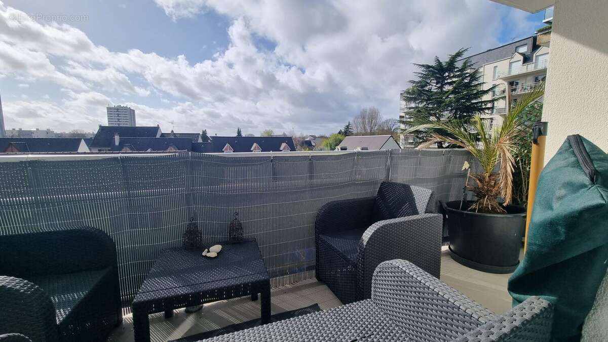 TERRASSE - Appartement à LA RICHE