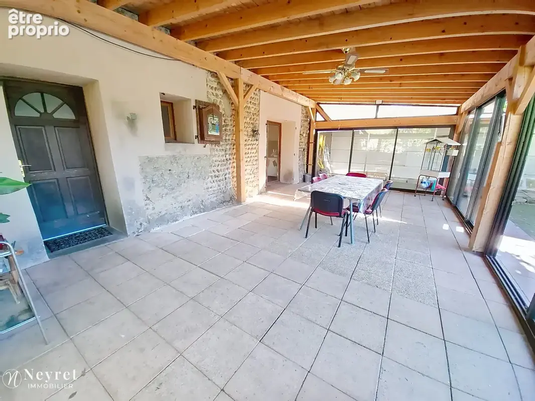Rare, dans corps de logis du XVI e siècle, Maison de 191,64 m2, 4 chambres sur 832 m2 clos et arboré - photo 4