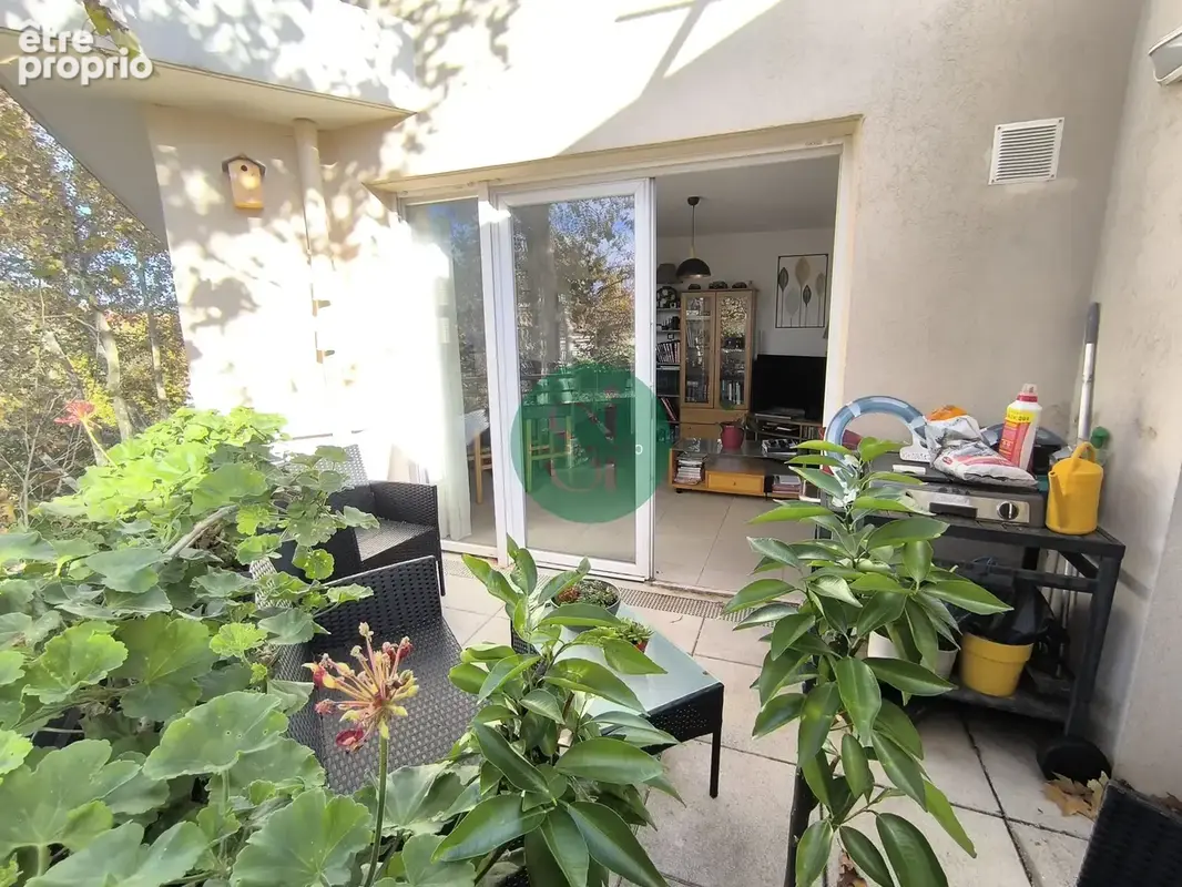 Six fours - appartement t3 60m2 avec terrasse et parking - photo 5