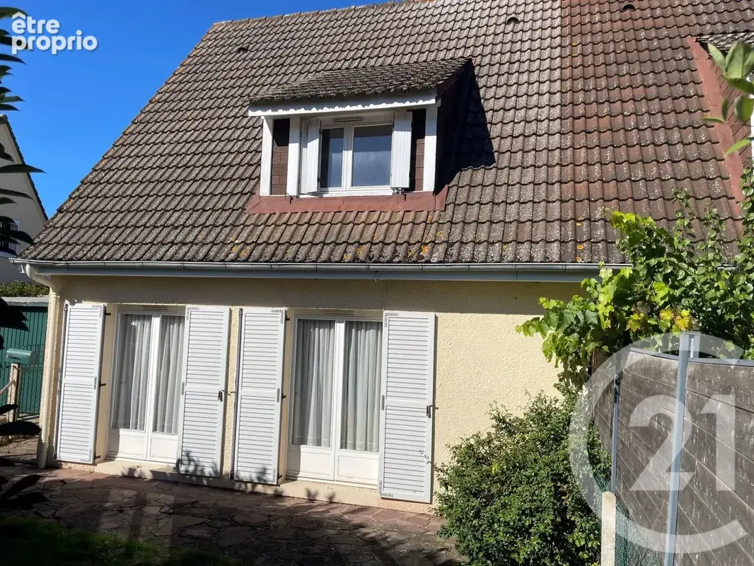 Maison à BERNAY