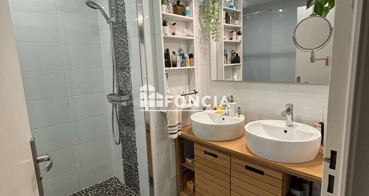 Appartement à SAINT-GRATIEN