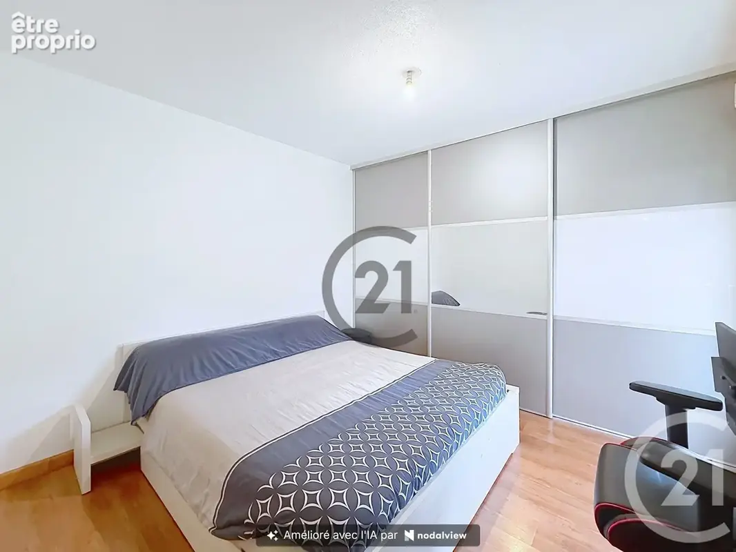 Appartement 2 pièces 45 m² à vendre à Saint-Julien-Les-Villas (10800) - photo 3