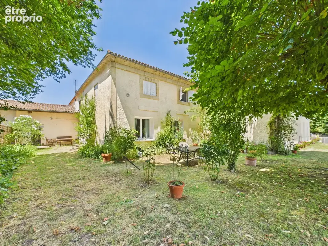 Belle maison de 5 chambres avec piscine en bord de rivière, maison d'amis et annexe près de Gensac - photo 18