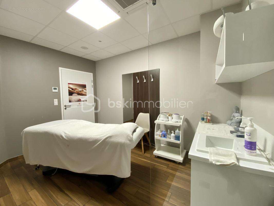 Commerce à SAINT-JORIOZ