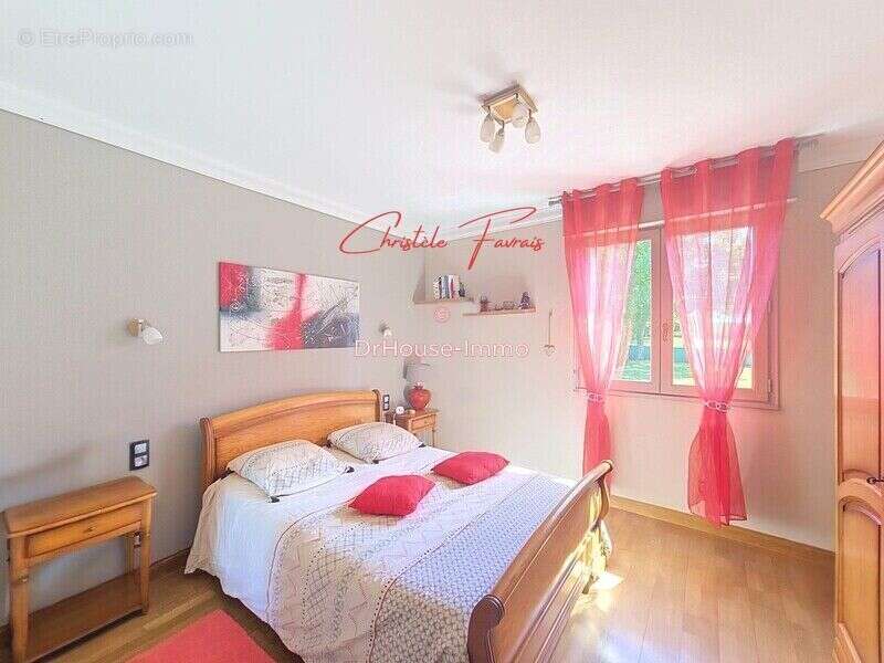 Maison 135 m² à Saint-Germain-En-Cogles  - photo 7