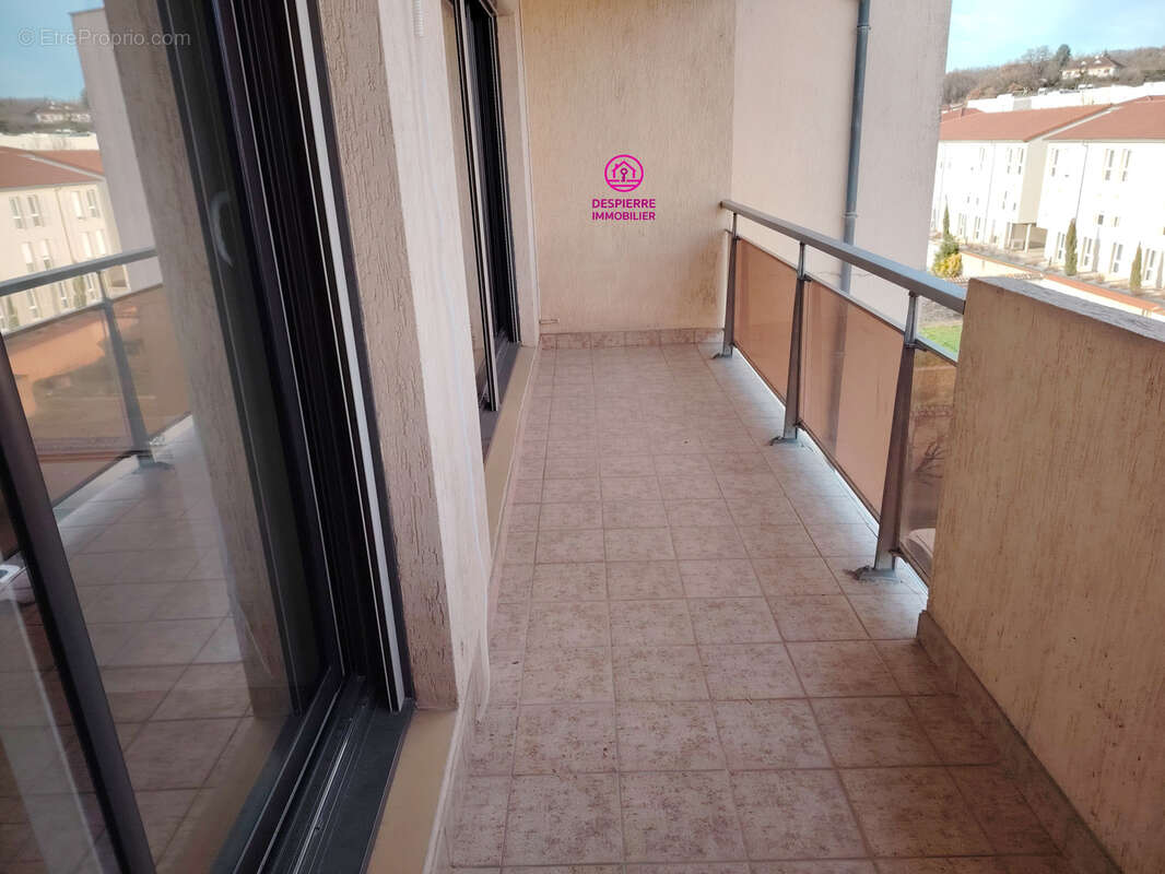 Appartement à LE PEAGE-DE-ROUSSILLON