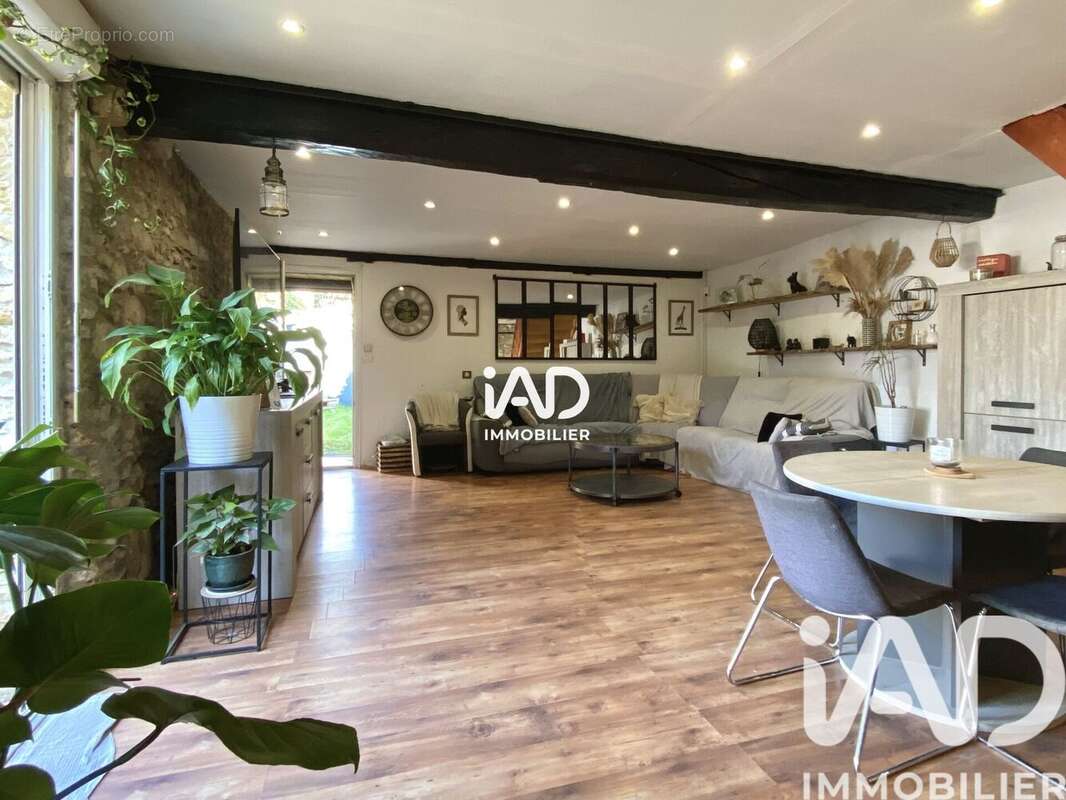 Maison 165 m² à Cuise-La-Motte  - photo 2