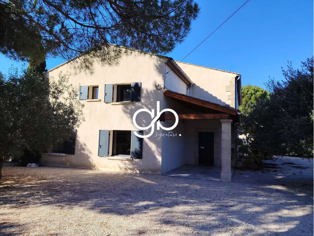 Maison à UZES