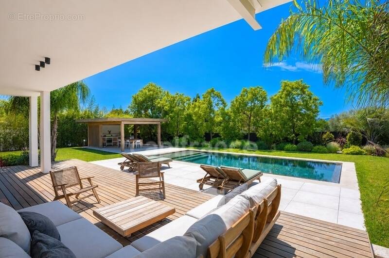 Maison à MOUGINS