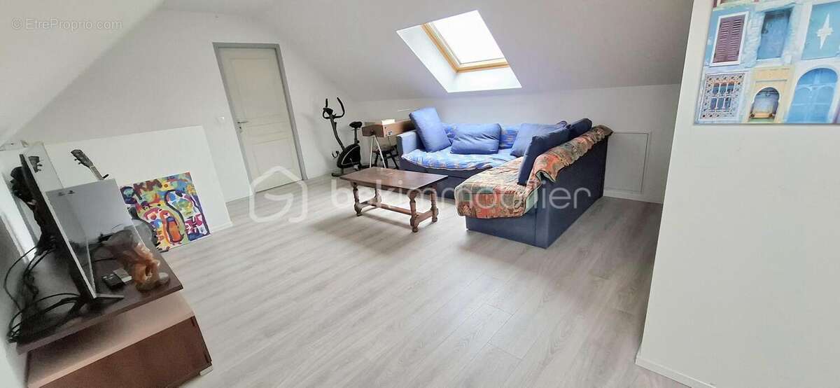 Maison à NEUVILLE-SUR-BRENNE