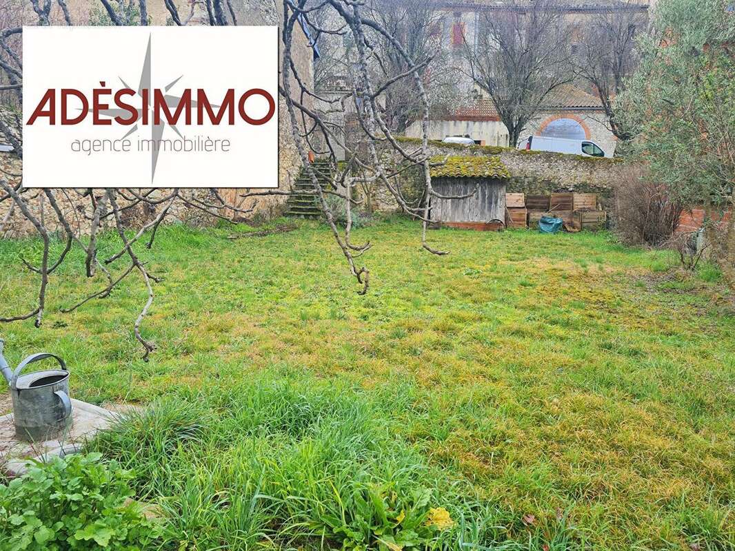 Terrain à SAINT-YBARS