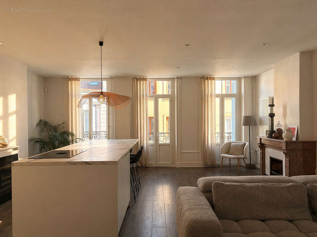 Appartement à SAINT-ETIENNE