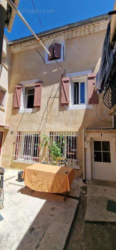 Maison à SAINT-GILLES