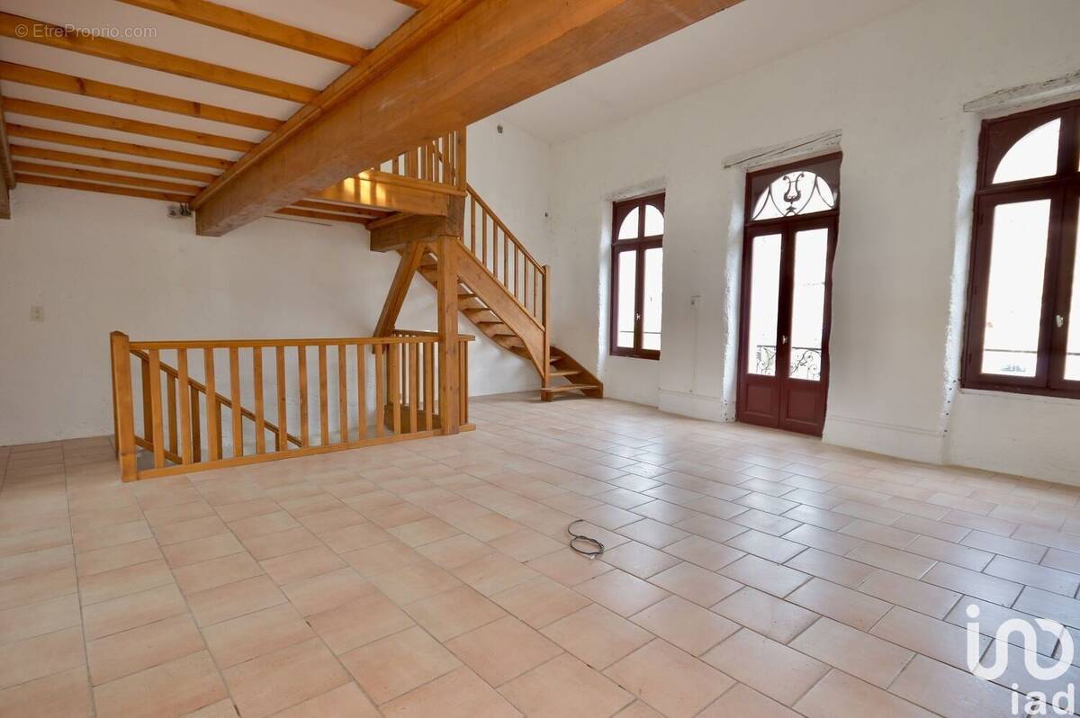 Photo 1 - Commerce à LAGRASSE