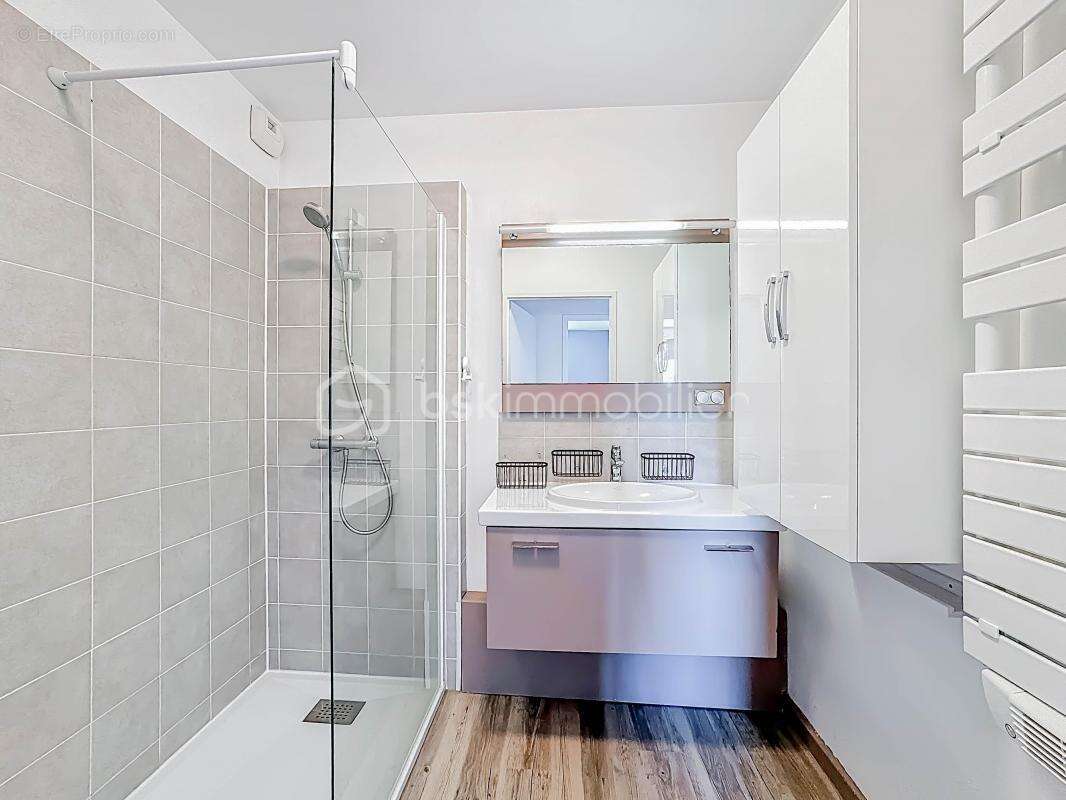 *** Appartement T3 de 60m2 avec terrasse et parking à PALAVAS *** - photo 8